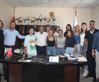 Voleybolcu Kızlarımız 2022-2023 sezonu için sözleşme imzaladılar.