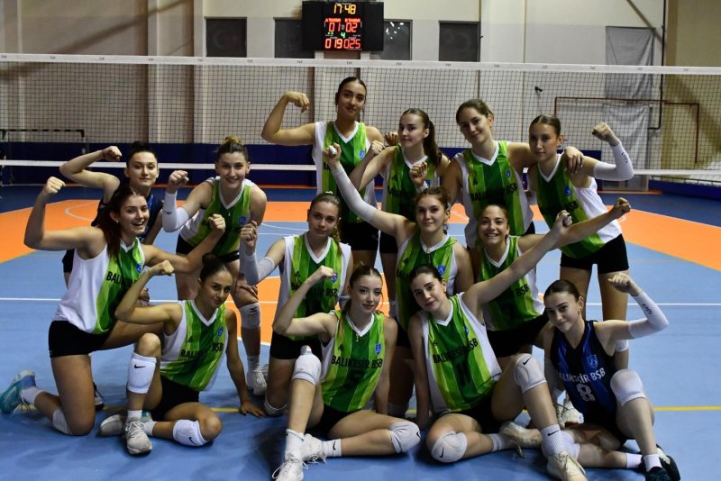 VOLEYBOLCULARIMIZDAN 11. MAÇTA 10. GALİBİYET !